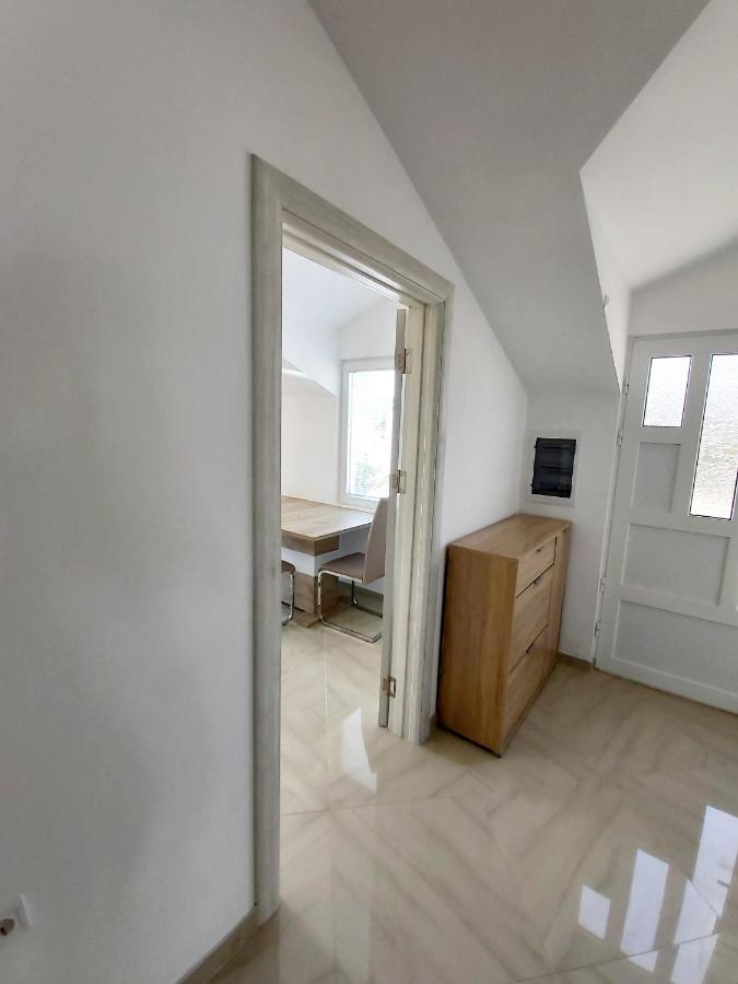 Viktor Apartment Херцег Нови Екстериор снимка