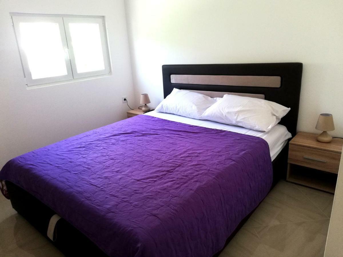 Viktor Apartment Херцег Нови Екстериор снимка
